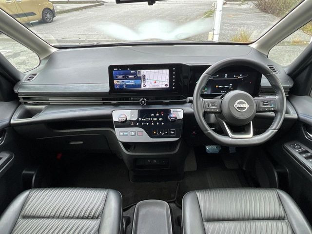 セレナ1.4 e-POWER AUTECH