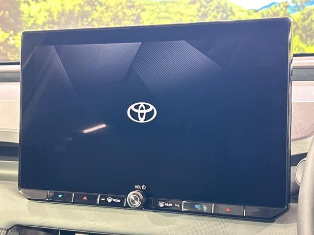�y12.9�C���` �f�B�X�v���C�I�[�f�B�I�z���ʂ̃f�B�X�v���C��AppleCarPlay��AndroidAuto�����p�\�B�傫�ȉ�ʂŃX�}�z�i�r�A�v���������p���������܂���