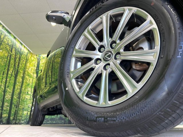 �y����17�C���`�A���~�z�C�[���z�O�ςɃ}�b�`���������A���~�z�C�[���𑕒����Ă���܂��B�e��ЊO�A���~�z�C�[����A�X�^�b�h���X�^�C�����戵�����Ă���܂��B���񂲑��k����������