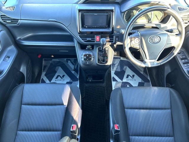 ヴォクシー2.0 ZS 煌