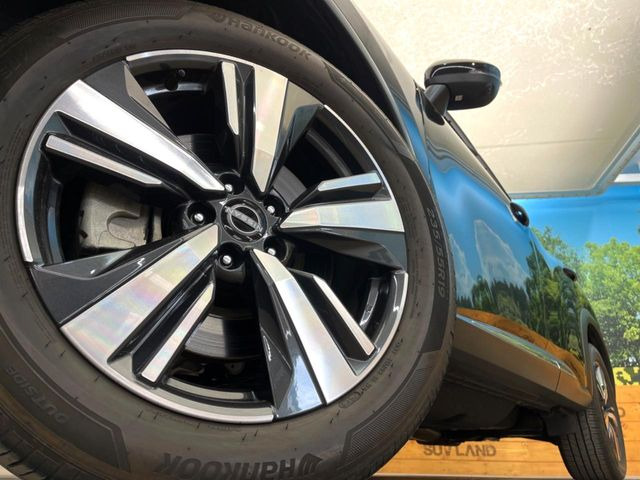 �y����19�C���`�A���~�z�C�[���z�O�ςɃ}�b�`���������A���~�z�C�[���𑕒����Ă���܂��B�e��ЊO�A���~�z�C�[����A�X�^�b�h���X�^�C�����戵�����Ă���܂��B���񂲑��k������