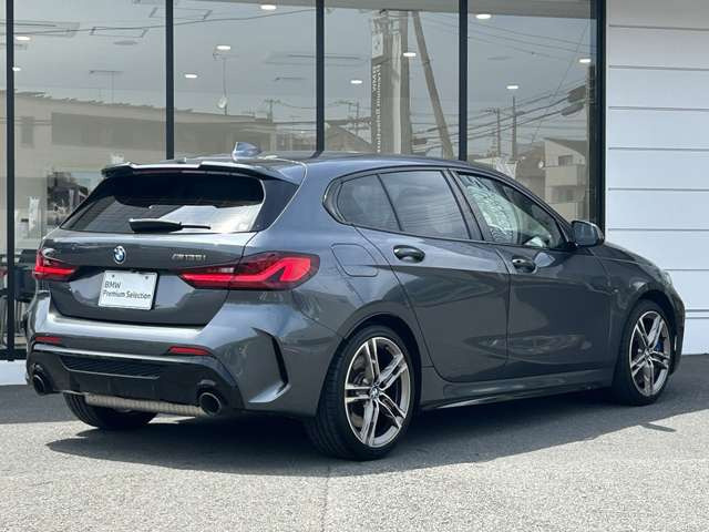 1シリーズM135i xドライブ 4WD