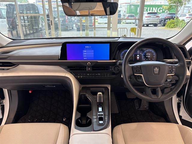 クラウンクロスオーバー2.5 G アドバンスト レザー パッケージ E-Four 4WD