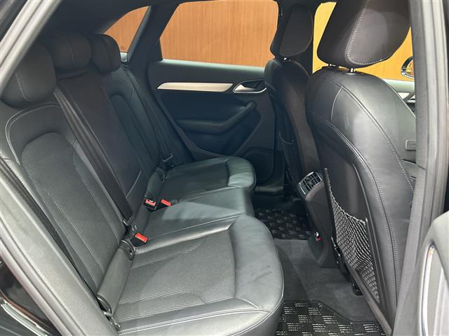 Q32.0 TFSI クワトロ 170PS Sラインパッケージ 4WD
