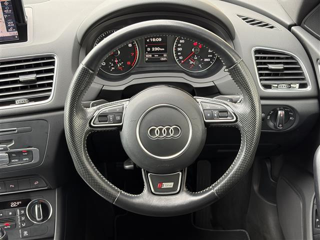 Q32.0 TFSI クワトロ 180PS Sラインパッケージ 4WD