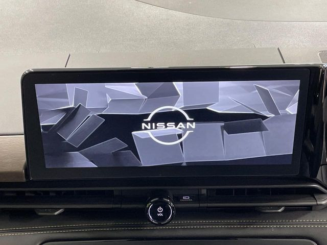 【大画面ナビ】人気の大型12インチナビを装備。存在感のある大画面はインパクト大!ナビ利用時のマップ表示は見やすく、テレビやDVDは臨場感がアップ!いつものドライブがグッと楽しくなります♪