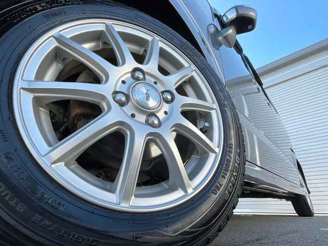 �y14�C���`�A���~�z�C�[���z�O�ςɃ}�b�`�����A���~�z�C�[���𑕒����Ă���܂��B�e��A���~�z�C�[����A�X�^�b�h���X�^�C�����戵�����Ă���܂��B���񂲑��k����������