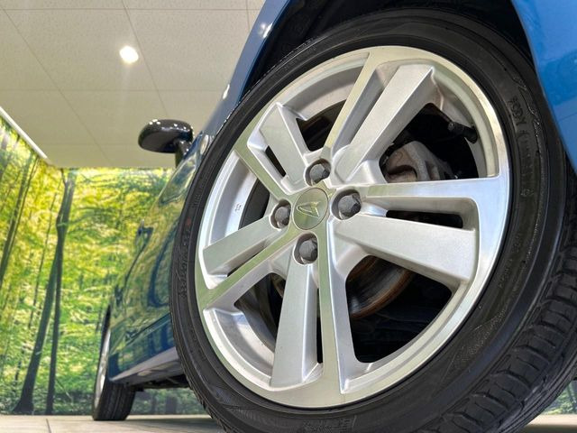 �y����16�C���`�A���~�z�C�[���z�O�ςɃ}�b�`���������A���~�z�C�[���𑕒����Ă���܂��B�e��ЊO�A���~�z�C�[����A�X�^�b�h���X�^�C�����戵�����Ă���܂��B���񂲑��k����������