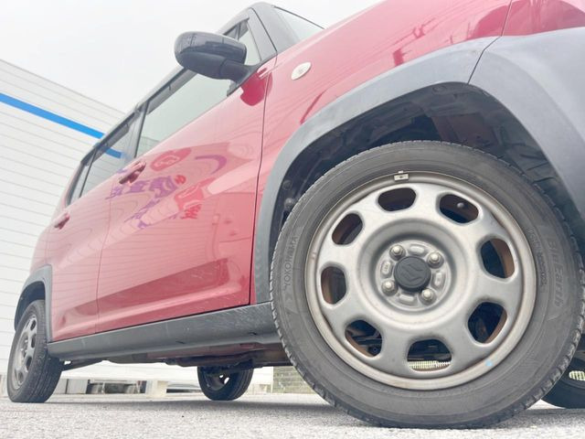�y�����A���~�z�C�[���z�O�ςɃ}�b�`���������A���~�z�C�[���𑕒����Ă���܂��B�e��ЊO�A���~�z�C�[����A�X�^�b�h���X�^�C�����戵�����Ă���܂��B���񂲑��k����������
