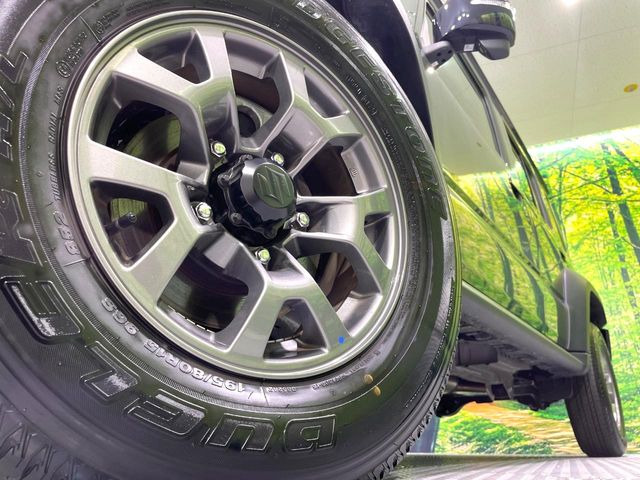 �y����15�C���`�A���~�z�C�[���z�O�ςɃ}�b�`���������A���~�z�C�[���𑕒����Ă���܂��B�e��ЊO�A���~�z�C�[����A�X�^�b�h���X�^�C�����戵�����Ă���܂��B���񂲑��k����������