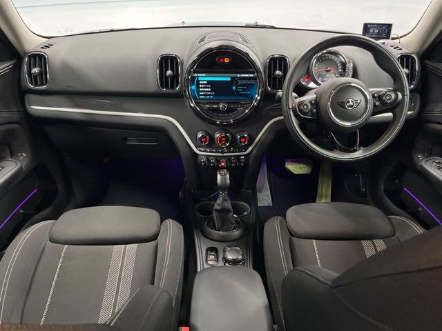 ミニクロスオーバークーパー SD オール4 4WD