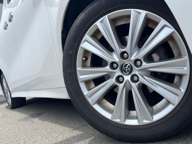 �y����18�C���`�A���~�z�C�[���z�O�ςɃ}�b�`���������A���~�z�C�[���𑕒����Ă���܂��B�e��ЊO�A���~�z�C�[����A�X�^�b�h���X�^�C�����戵�����Ă���܂��B���񂲑��k����������