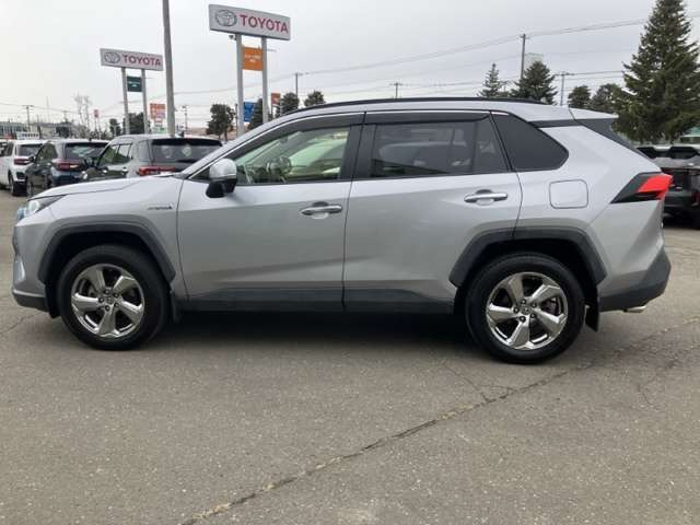RAV42.5 ハイブリッド G E-Four 4WD