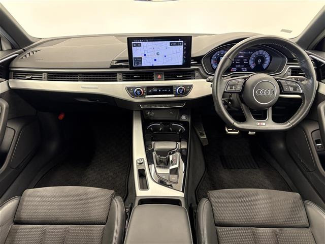 A445 TFSI クワトロ Sライン 4WD