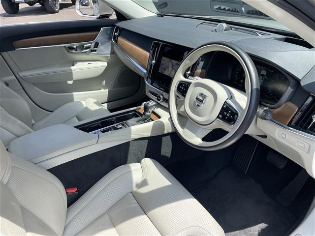 V90T6 AWD インスクリプション 4WD