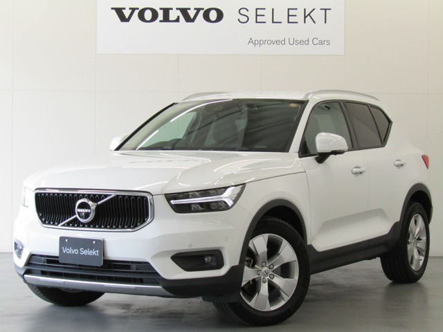 XC40B4 モメンタム