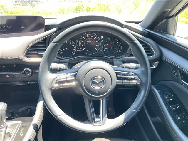 MAZDA3ファストバック1.5 15S ツーリング 4WD