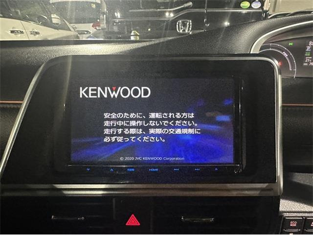 シエンタハイブリッド 1.5 G クエロ