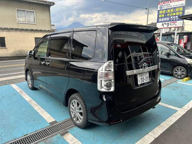 ヴォクシー2.0 ZS 煌II 4WD