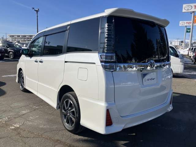ヴォクシー2.0 ZS 4WD