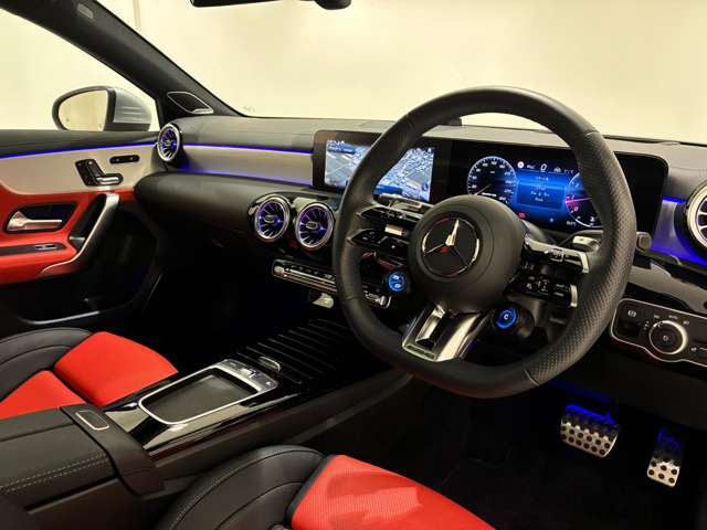 AクラスAMG A45 S 4マチックプラス 4WD