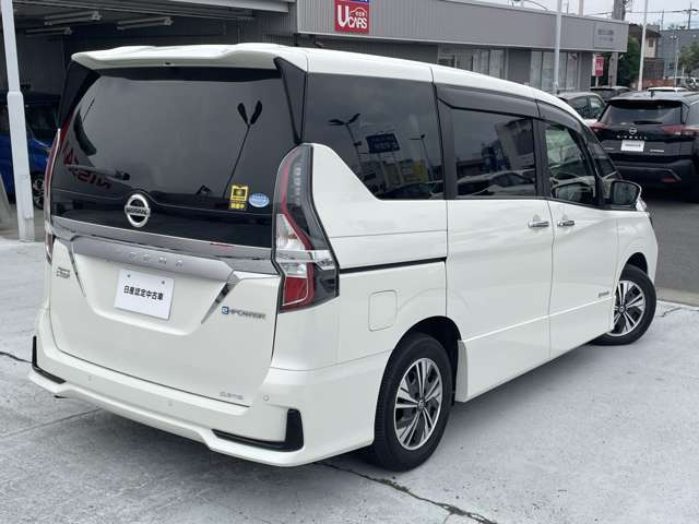 セレナ1.2 e-POWER ハイウェイスターV