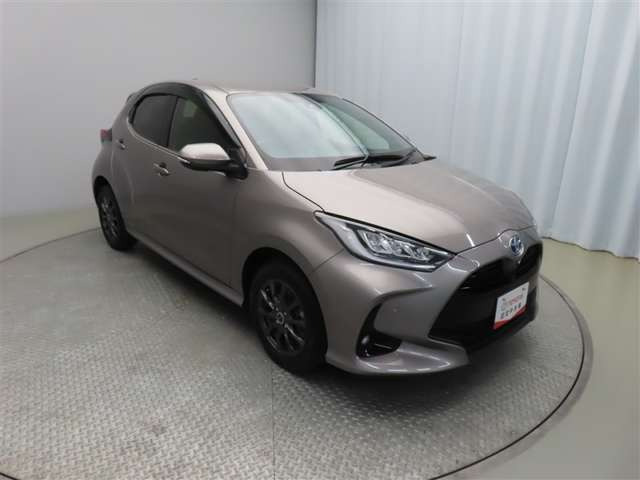 ヤリス1.5 ハイブリッド Z E-Four 4WD