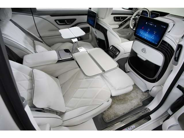 MANUFAKTURレザーエクスクルーシブパッケージ ￥6,679,000-