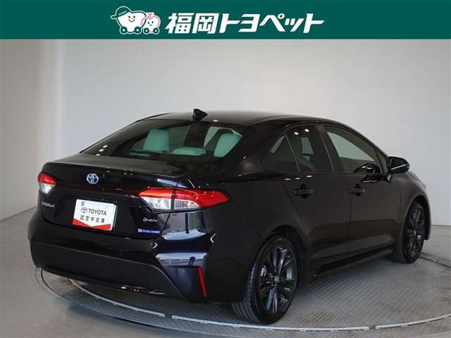カローラ1.8 ハイブリッド W×B