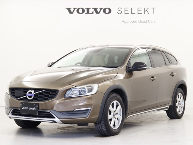 V60クロスカントリーD4 SE ディーゼル