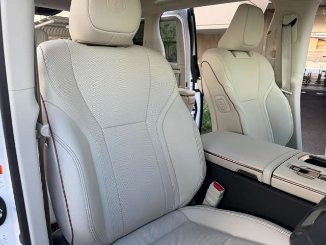 �Z�~�A�j�����{�v�V�[�g(�\���X�z���C�g)�E�V�[�g�x���`���[�V����(Hot&Cool)�E8Way�d���V�[�g�B