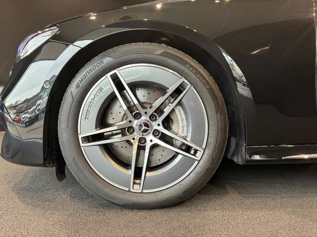 EクラスワゴンE220d アバンギャルド AMGラインパッケージ (ISG)