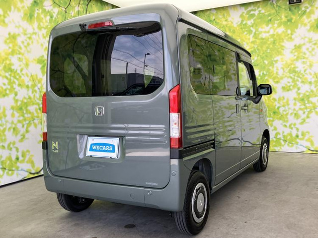 N-VANファン ターボ 4WD
