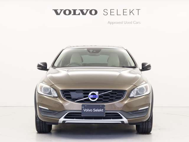 V60クロスカントリーD4 SE ディーゼル