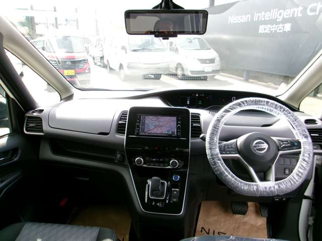 セレナ1.2 e-POWER ハイウェイスターV