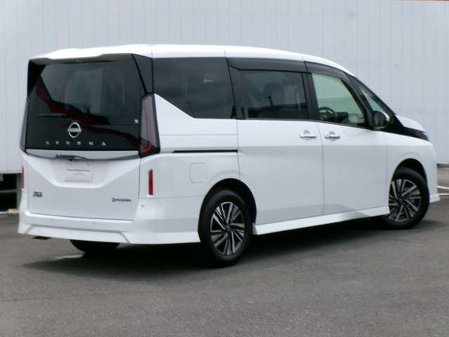 セレナ1.4 e-POWER ハイウェイスターV