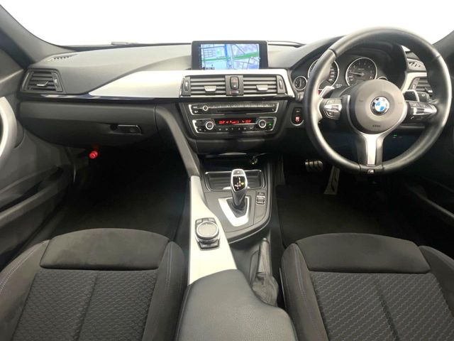 3シリーズセダン320i Mスポーツ