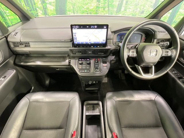 ステップワゴン2.0 e:HEV スパーダ