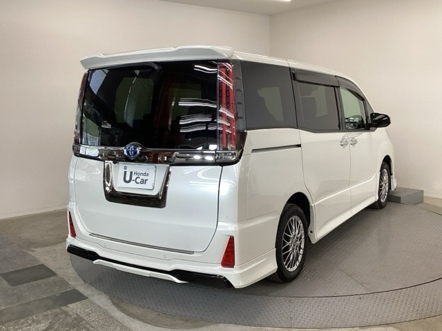 ノア1.8 ハイブリッド Si W×B II