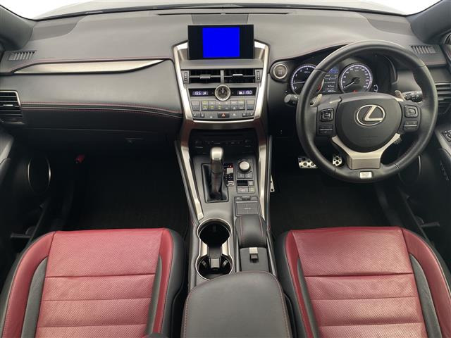NX200t Fスポーツ