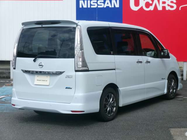 セレナ2.0 ハイウェイスター S-HYBRID アドバンスドセーフティパッケージ