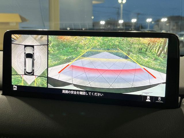 【360&deg;ビューモニター】専用のカメラにより、上から見下ろしたような視点で360度クルマの周囲を確認することができます☆死角部分も確認しやすく、狭い場所での切り返しや駐車もスムーズに行えます。
