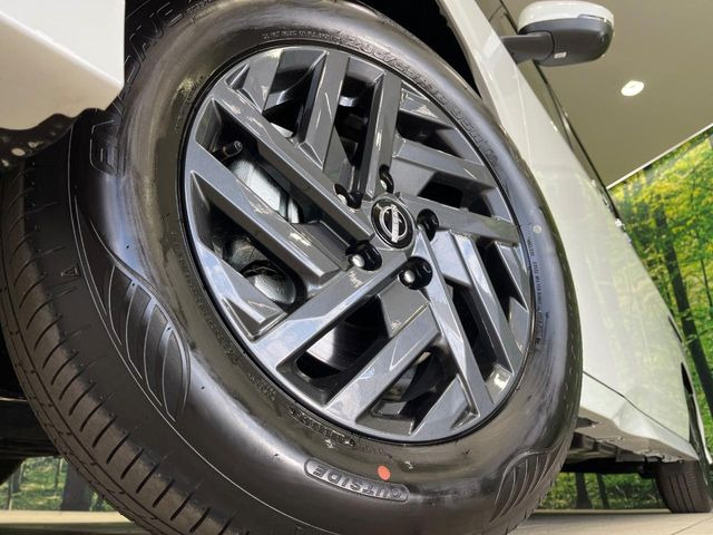 �y����16�C���`�A���~�z�C�[���z�O�ςɃ}�b�`���������A���~�z�C�[���𑕒����Ă���܂��B�e��ЊO�A���~�z�C�[����A�X�^�b�h���X�^�C�����戵�����Ă���܂��B���񂲑��k����������