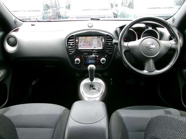 ジューク1.6 16GT タイプV