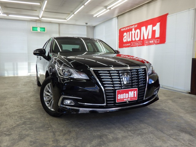 クラウンハイブリッド 2.5 ロイヤルサルーン Four 4WD