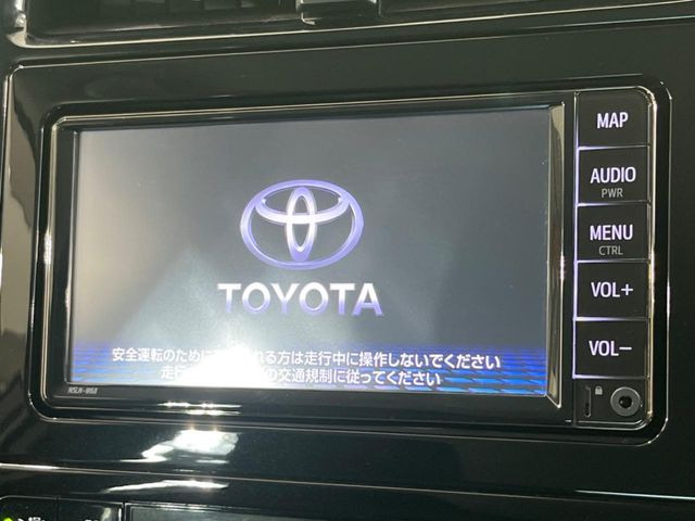 プリウス1.8 S