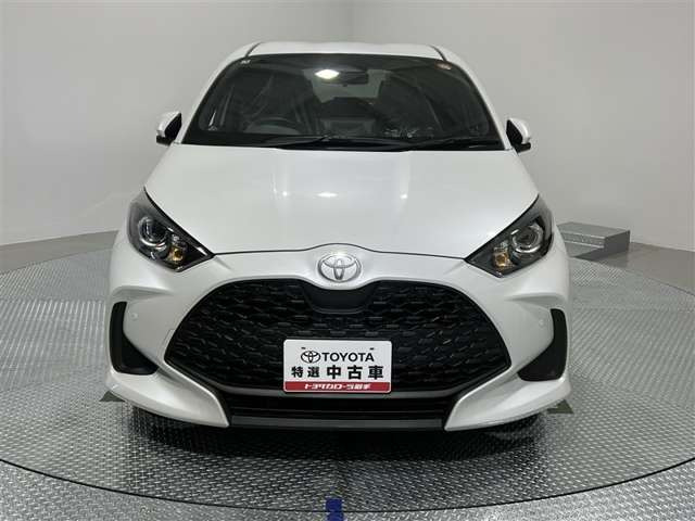 ヤリス1.5 ハイブリッド X E-Four 4WD