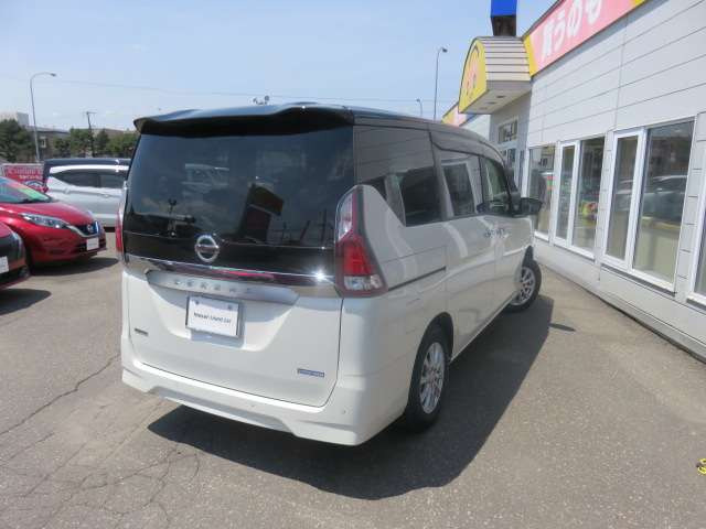 セレナ2.0 XV 4WD