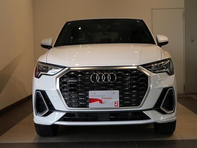 Q3