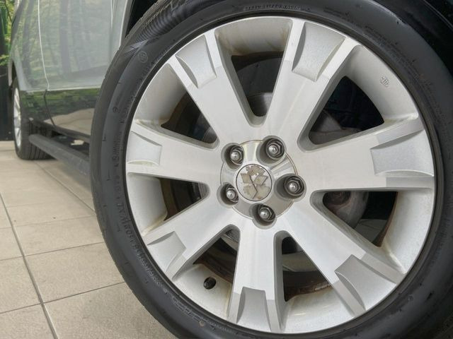 �y����18�C���`�A���~�z�C�[���z�O�ςɃ}�b�`���������A���~�z�C�[���𑕒����Ă���܂��B�e��ЊO�A���~�z�C�[����A�X�^�b�h���X�^�C�����戵�����Ă���܂��B���񂲑��k����������